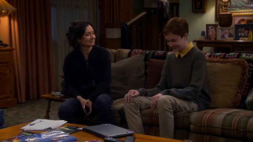 the conners season 4 episode 12 hot-for-teacher-and-writing-a-wrong_480