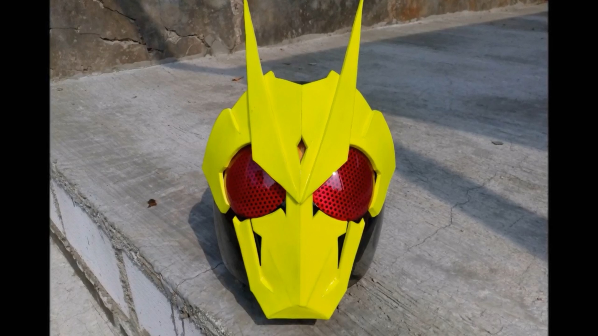 Kamen Rider Zero One Glow in the Dark Helmet making Tutorial video Kamen Rider Zero One Glow in the Dark Helmet making Tutorial video