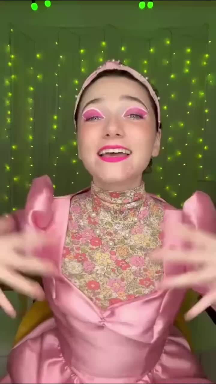 Today's Pronoun of the Day 🌲🌳