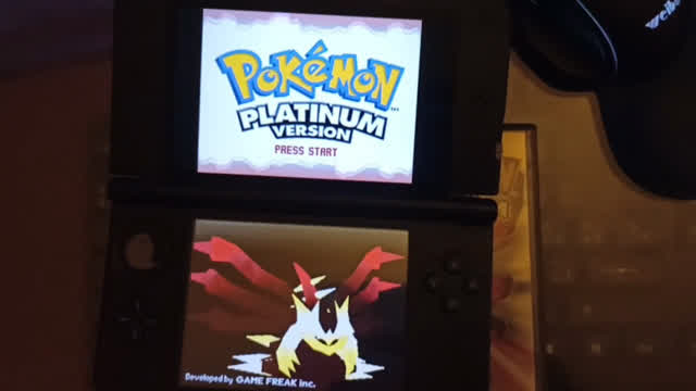 Uno siempre vuelve a donde Pokemoneo Feliz