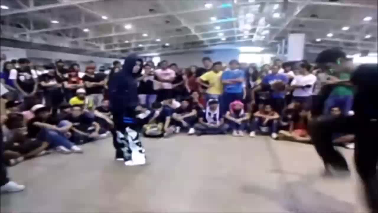 Physxx - Push Me (Melbourne Shuffle Video)