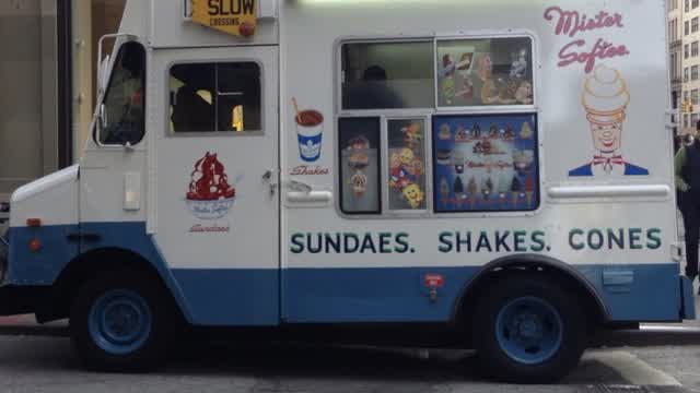 Jennifer Hudson kicks Edu Carrasco XD back to detroit Jennifer Hudson kicks Edu Carrasco XD back to detroit