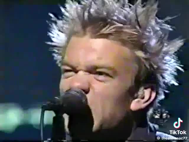 Sum 41 - Fat Lip (SNL 2001) Sum 41 - Fat Lip (SNL 2001)