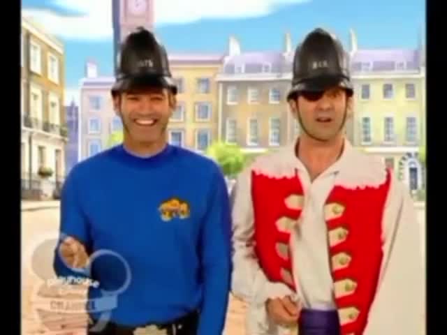 Wiggle y aprende - Anthony y el capitan como policias (2da version)