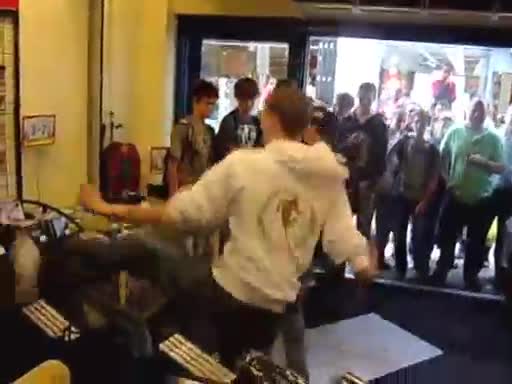 Jumpen @ Freerecordshop Tilburg - patrickjumpen (384p)