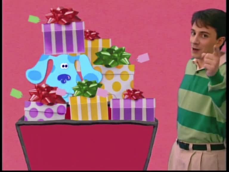 Azúrkék nyomok 1x03 Postaláda születésnapja