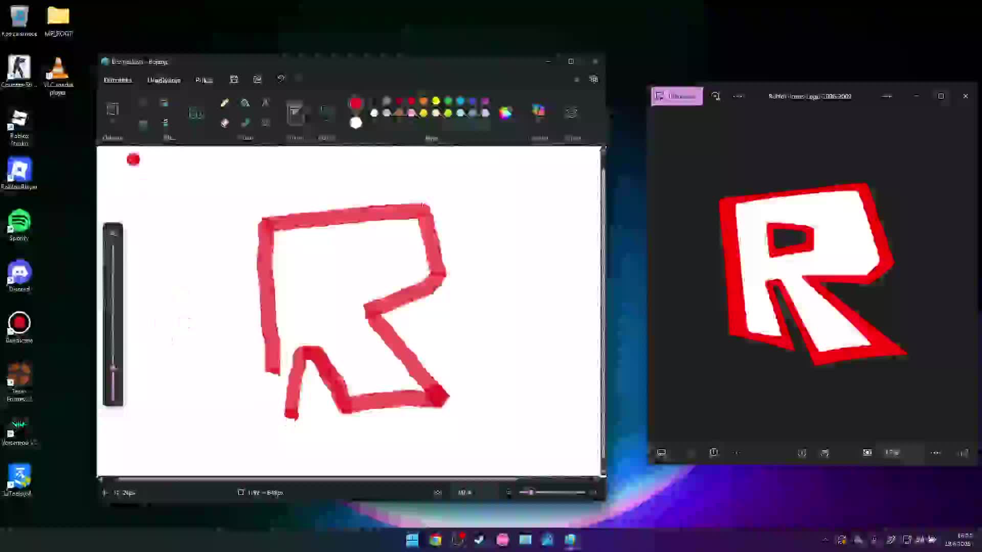 my friend drawing the old roblox logo