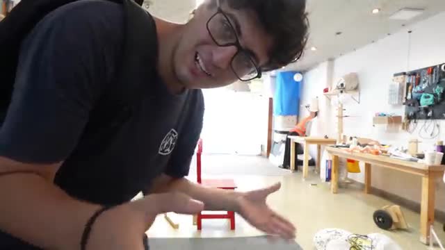 Recreando los Pantalones de Bob Esponja a Escala