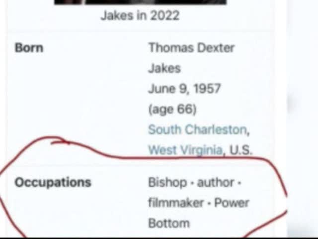 TD Jakes wears asbestos diapers