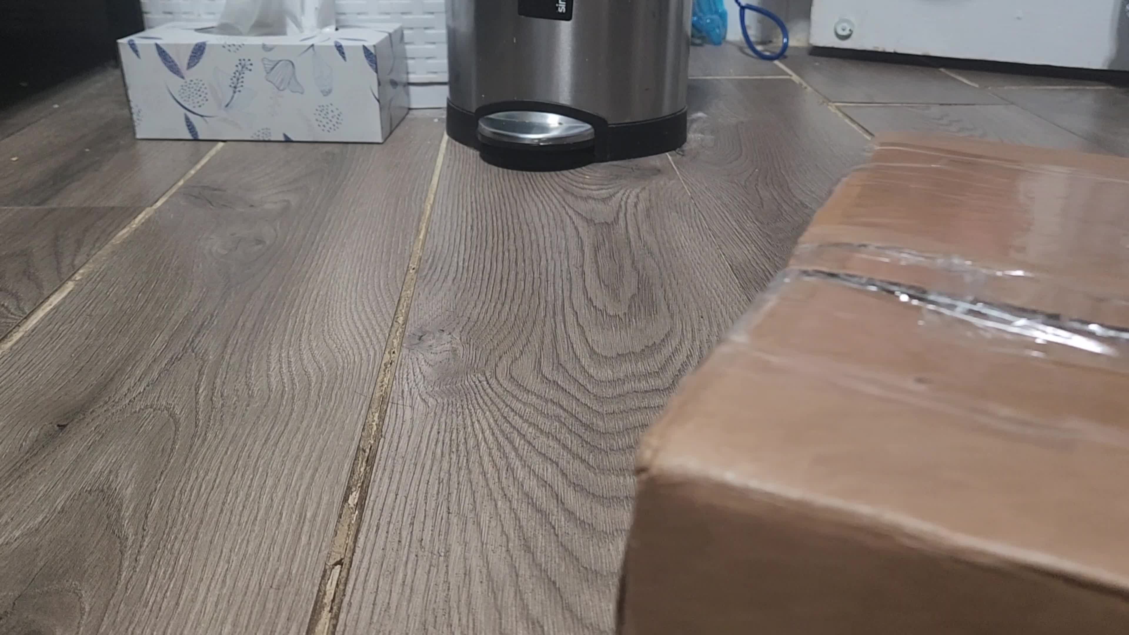 im so trendy with my old laptop B)