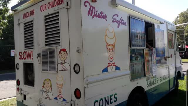 Marnie Green (JHud Show Version) punch Samuel Atherton into acid