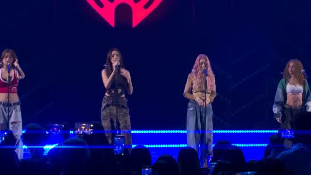 GIRLSET Performs 'Weak"