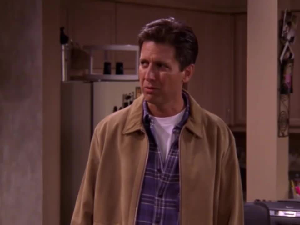 Everybody Loves Raymond S07E06 Robert Needs Money