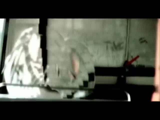 Bring Me the Horizon - The Comedown (OFFICIAL VIDEO)
