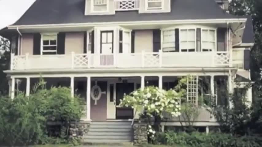 ‪@DieselDucy has too many cameras!!