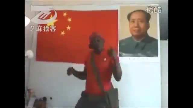 African Chinese Man Brother Hao Sings Honghu Water and Liuyang River.mp4