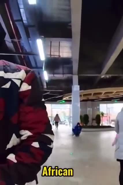 Chinese kid sees black man for the first time
