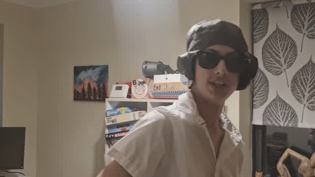 DODGY DEREK - WOAH
