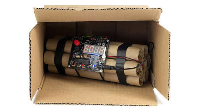 dross me envia un paquete bomba