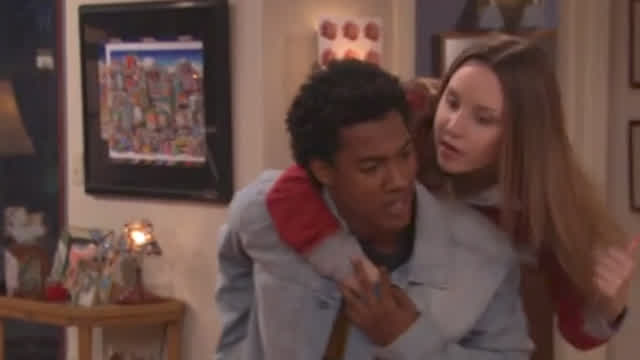 What I Like About You - Roommates (S1 E3)