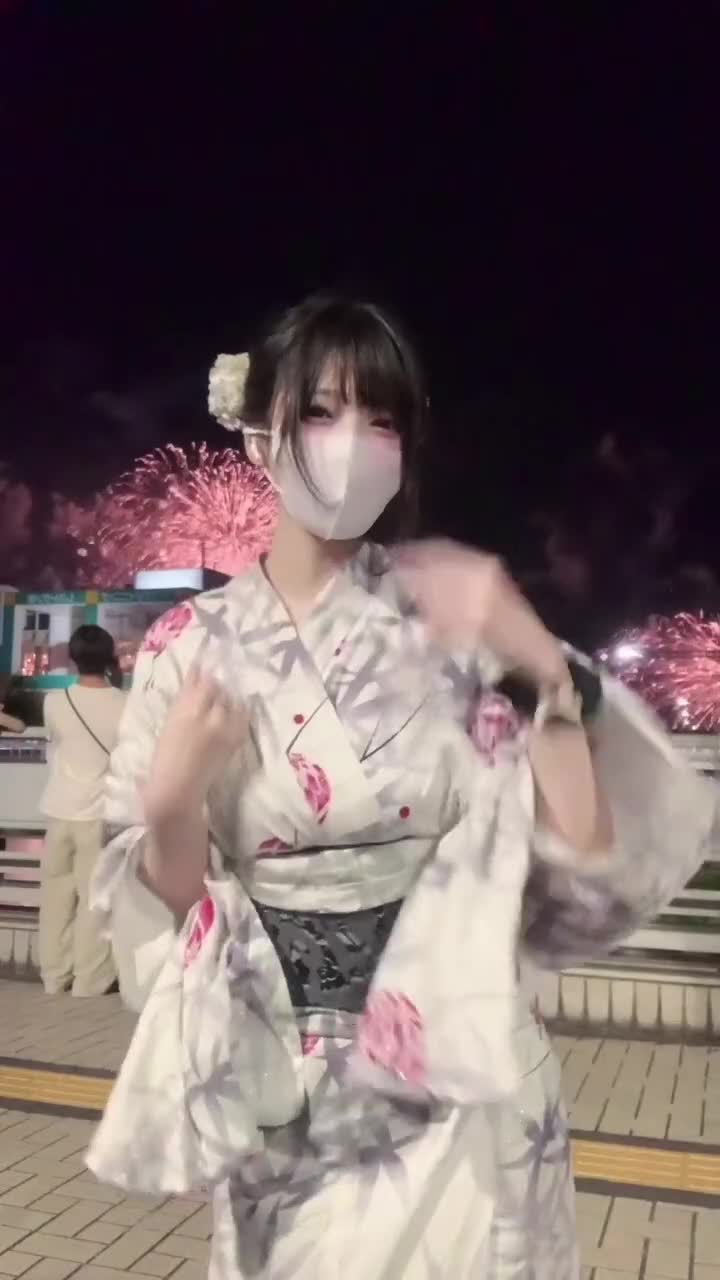 let's watch the fireworks together🎆✨😍