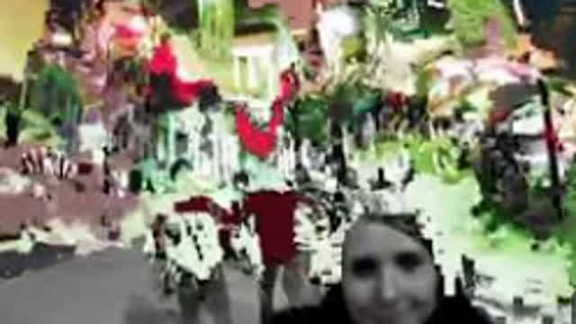 Windows 96 - Clown Doll