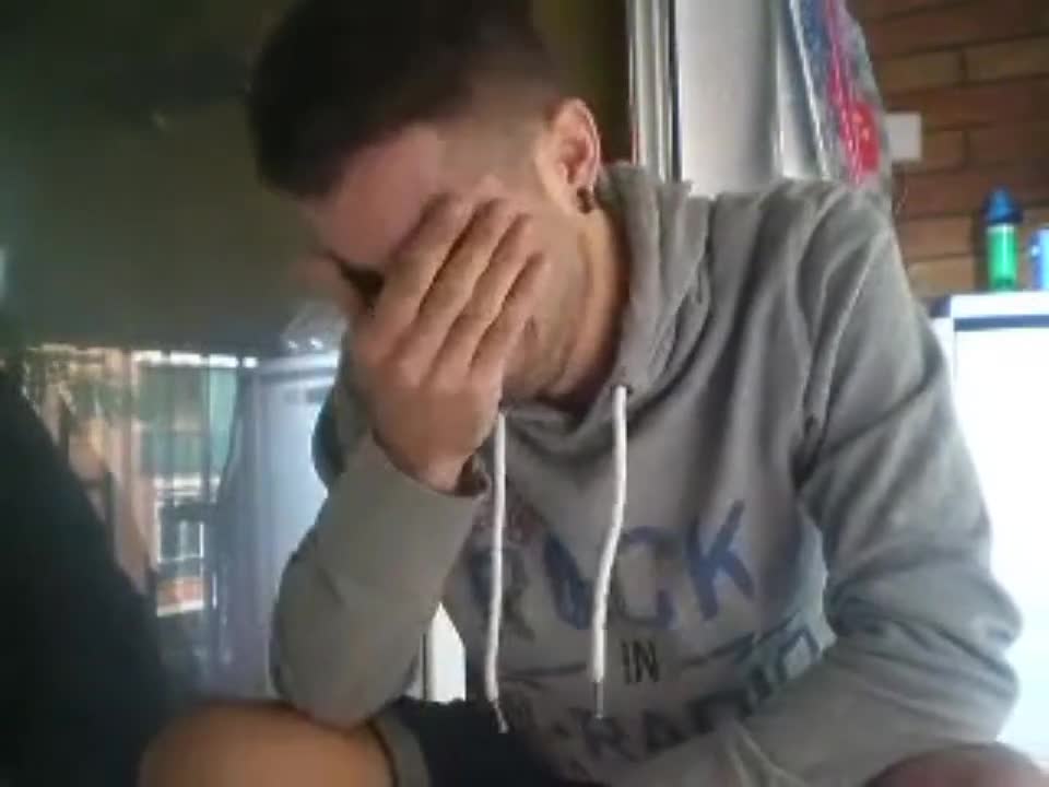 Os pido disculpas.. (_)(_)_____D_