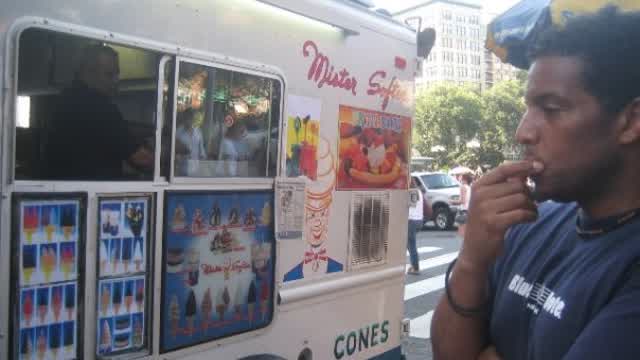 VIRAL ICE CREAM LOVING TWINS GET SWEET SURPRISE AND THAT'S SO RAVEN HATERS IRL