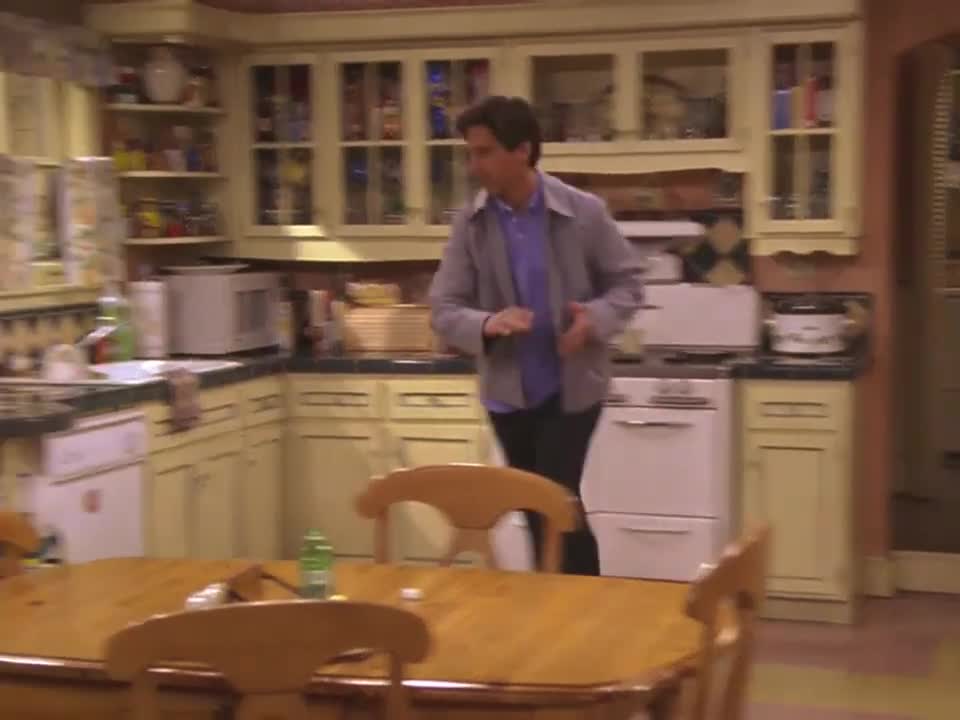 Everybody Loves Raymond S09E10 Favors