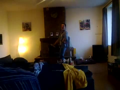 RARE MAN GAAT GEK OP HOPLA NA EEN NACHTJE UITGAAN DEEL 1