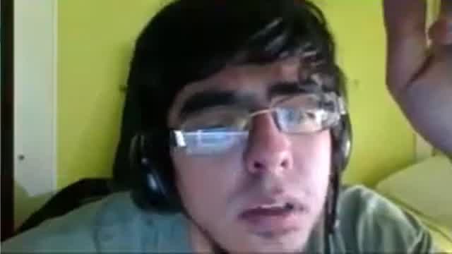 Bronce V haciendo amigos