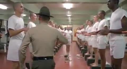 Full Metal Jacket: Punizione per una ciambella alla crema