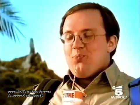 Spot - ESTATHÈ  1998 mira el dito