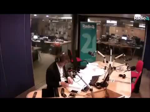 Donato da Varese VS Islam, Zingara Lidl, Vendola e suo moglio