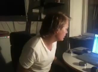Tim Berg aka Avicii in the studio - Alcoholic - (240p) Tim Berg aka Avicii in the studio - Alcoholic - (240p)