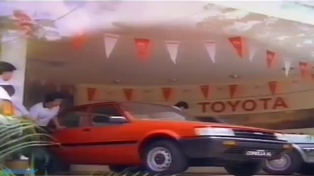 T O Y O T A C O R O L L A