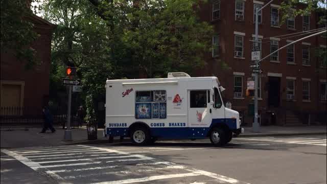 Ich schicke MS ein. SYDNEY GEHT UND greift den verdammten SAMUEL ATHERTON AN UND TÖTET IHN ZU TOD