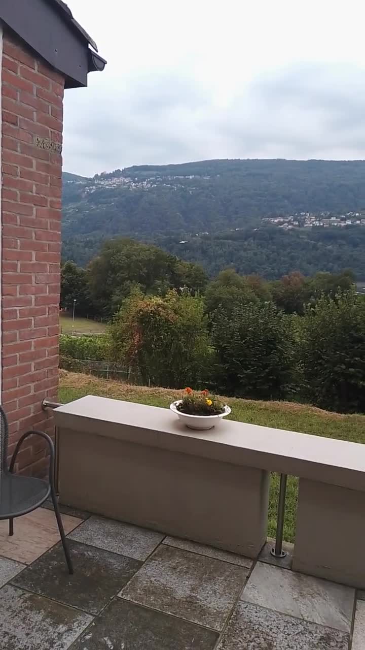 Flugzeuge Landung in Lugano